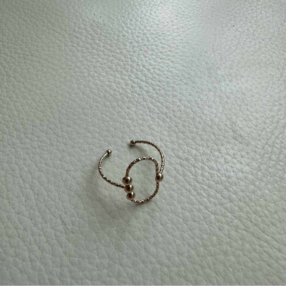 Dainty gold ring